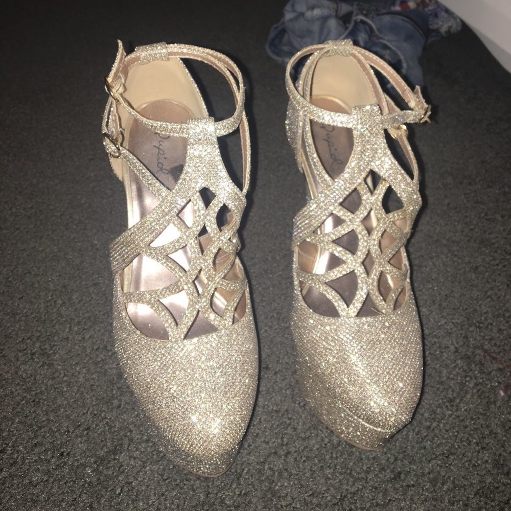 gold qupid heels